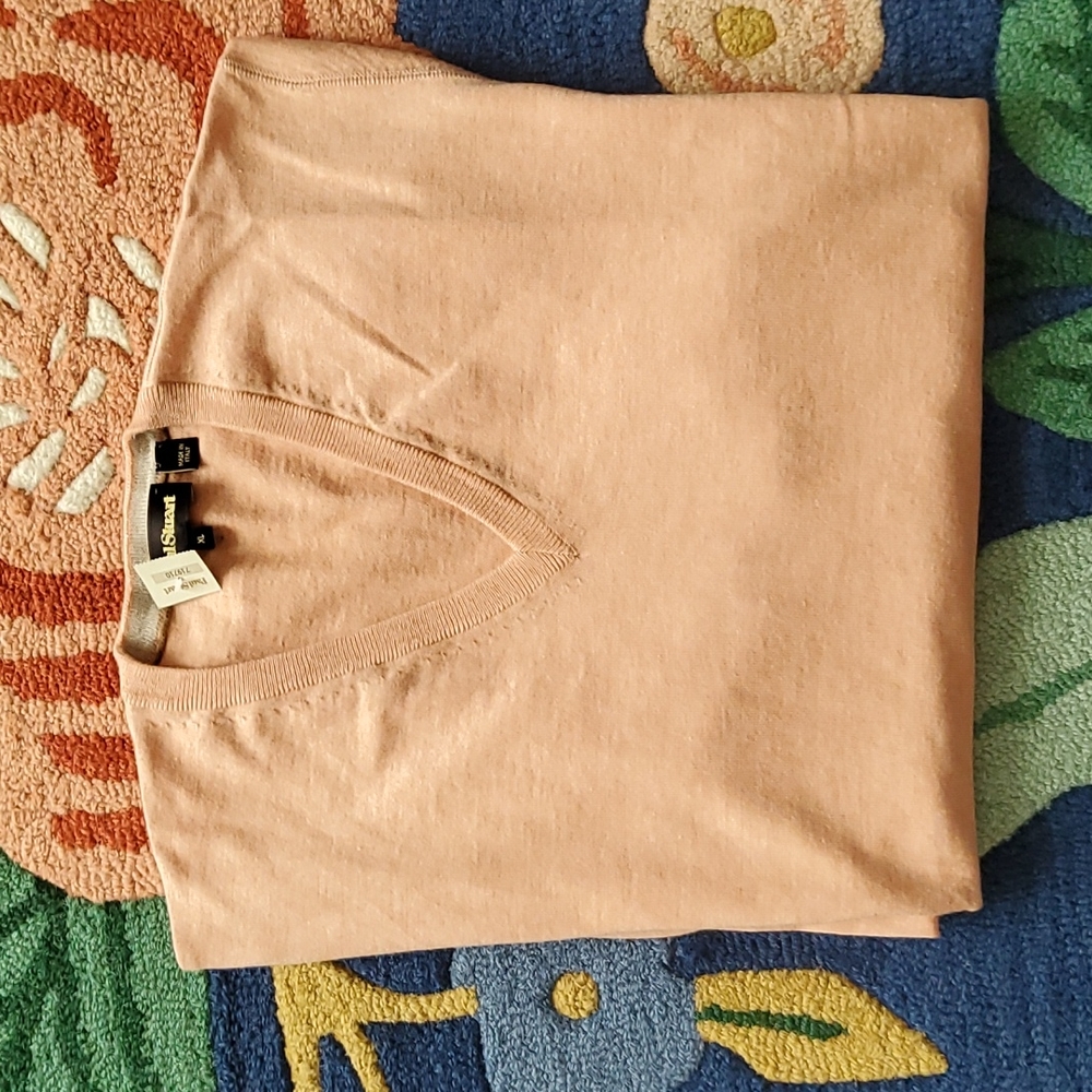 Paul Stuart XL Peach colored V-Neck Sweater